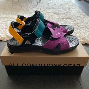 Nike ACG Air Deschutz Sandals